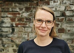 Frau  Miriam Schwedler